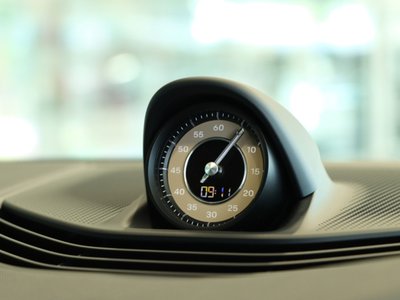 2023 Porsche TAYCAN — миниатюра 16