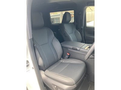 TOYOTA ALPHARD - 9