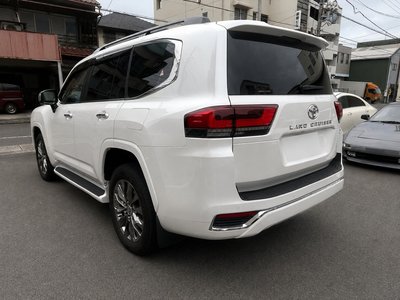 2023 Toyota LAND CRUISER 300 — фото 4