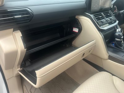 2023 Toyota LAND CRUISER 300 — фото 26