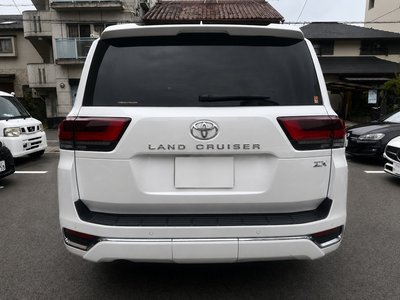 2023 Toyota LAND CRUISER 300 — фото 5