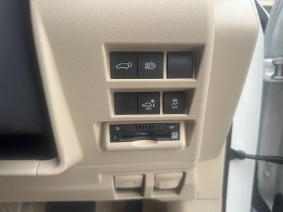 2023 Toyota LAND CRUISER 300 — фото 20