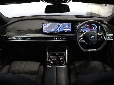 2025 BMW 7 SERIES — миниатюра 13