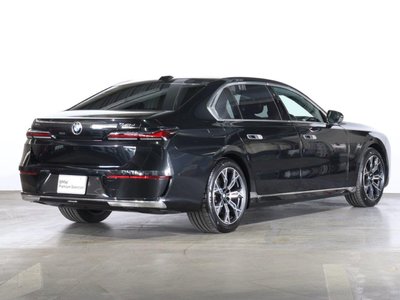 BMW 7 SERIES - 2