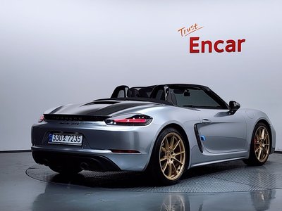 صورة 3 لـ 2021 Porsche 718