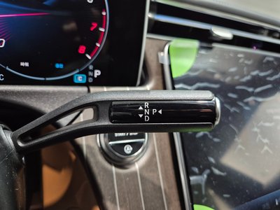 MERCEDES-BENZ E-CLASS - 9