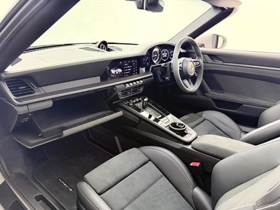2024 Porsche 911 — миниатюра 38
