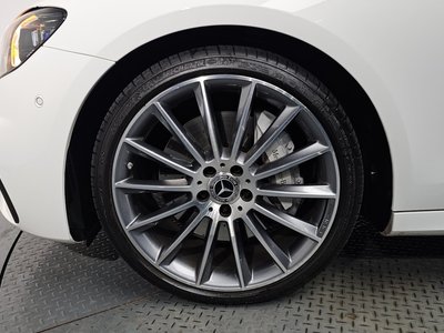 MERCEDES-BENZ E-CLASS - 6