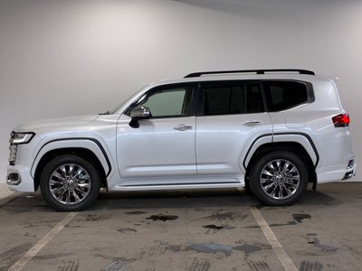 TOYOTA LAND CRUISER 300 - 9