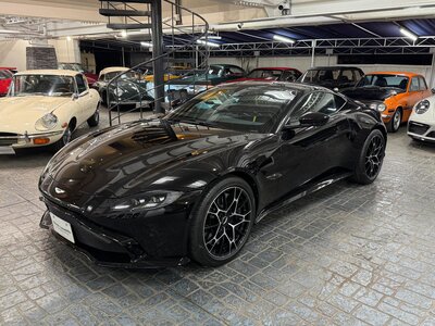 ASTON MARTIN VANTAGE - 7