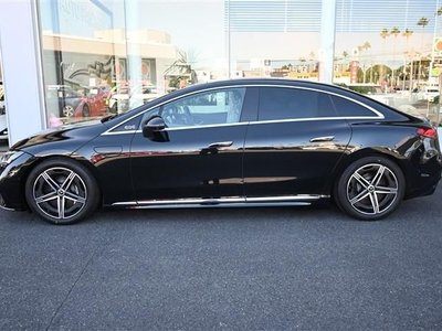 MERCEDES-BENZ EQE - 2