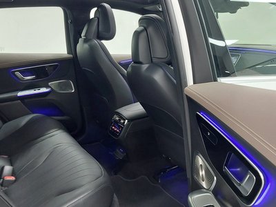 MERCEDES-BENZ EQE - 10