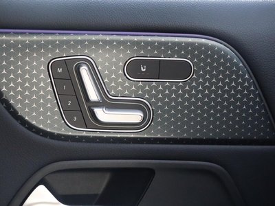 2025 Mercedes-BENZ EQA — миниатюра 25