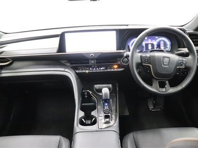 2024 Toyota CROWN SPORT photo 4