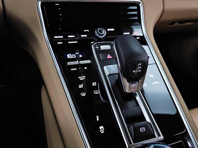 PORSCHE PANAMERA - 9