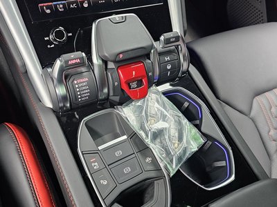 LAMBORGHINI URUS - 9