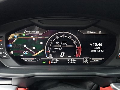 LAMBORGHINI URUS - 8