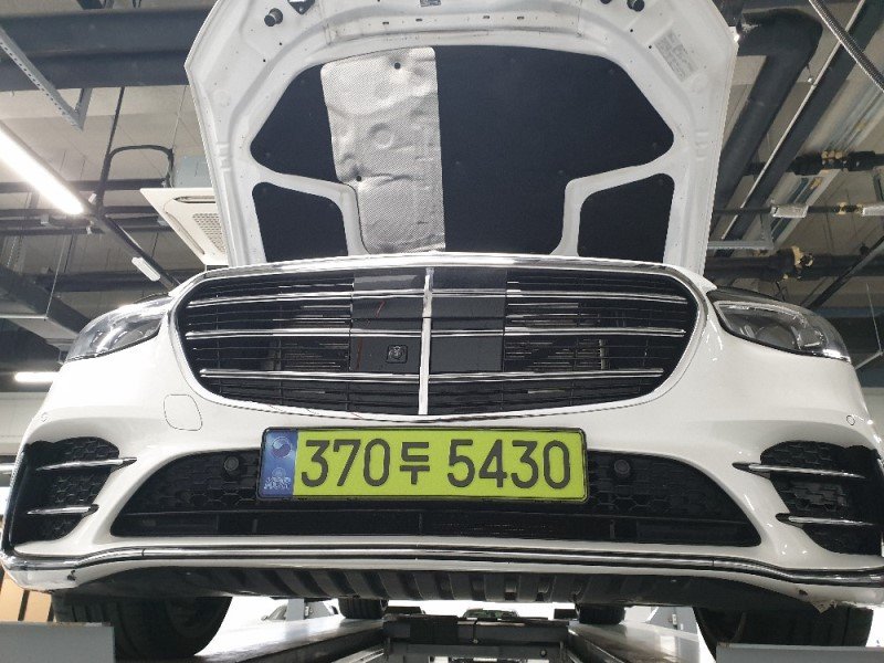 MERCEDES-BENZ S-CLASS - View 1