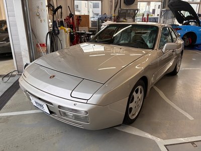 1988 Porsche 944 照片 1
