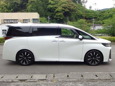 TOYOTA VELLFIRE - 6