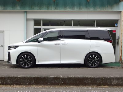TOYOTA VELLFIRE - 3
