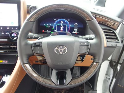 صورة مصغرة 15 لـ 2024 Toyota VELLFIRE