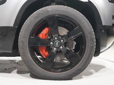 LAND ROVER DEFENDER - 9