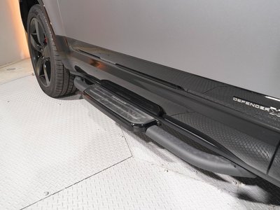 LAND ROVER DEFENDER - 8