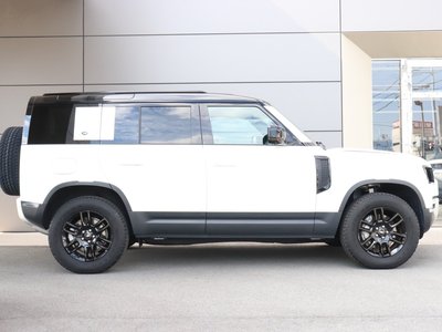 LAND ROVER DEFENDER - 6