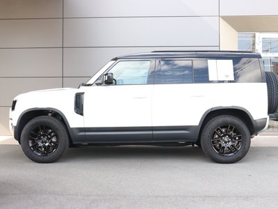 LAND ROVER DEFENDER - 3