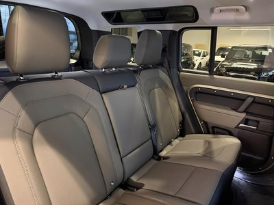 2025 LAND Rover DEFENDER 缩略图 18