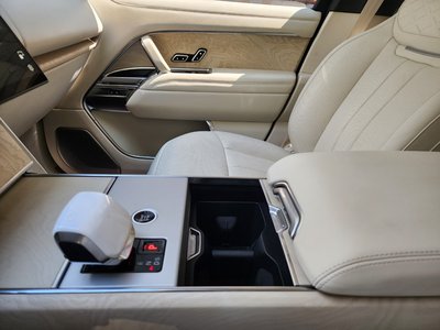2025 LAND Rover RANGE ROVER photo 9