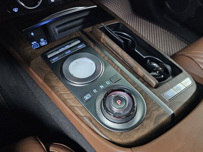 GENESIS G80 (RG3) - 9
