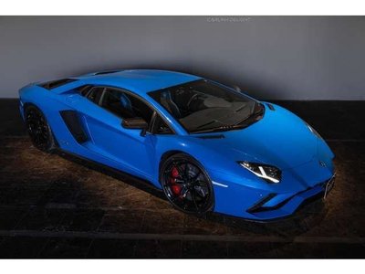 LAMBORGHINI AVENTADOR - 2