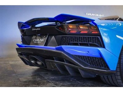 LAMBORGHINI AVENTADOR - 7