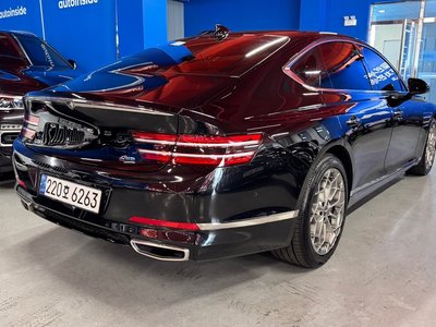 GENESIS G80 (RG3) - 2