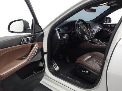2022 BMW X6 — миниатюра 13