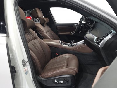 2022 BMW X6 — миниатюра 17