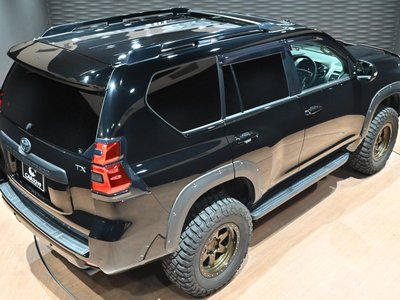TOYOTA LAND CRUISER PRADO - 8