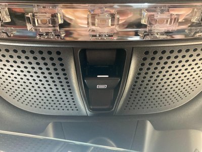 MERCEDES-BENZ CLS - 7