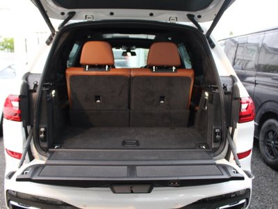 2020 BMW X7 缩略图 26