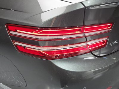 GENESIS G80 (RG3) - 10