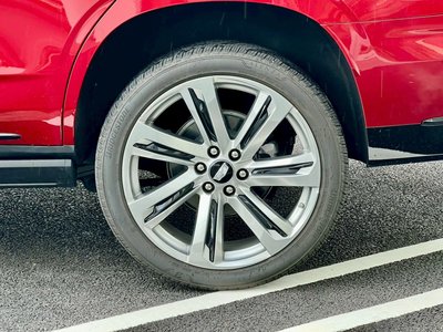 CADILLAC ESCALADE - 8