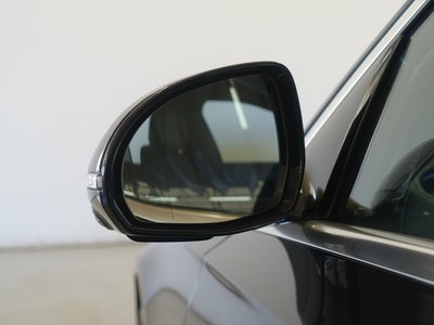 MERCEDES-BENZ E-CLASS - 6