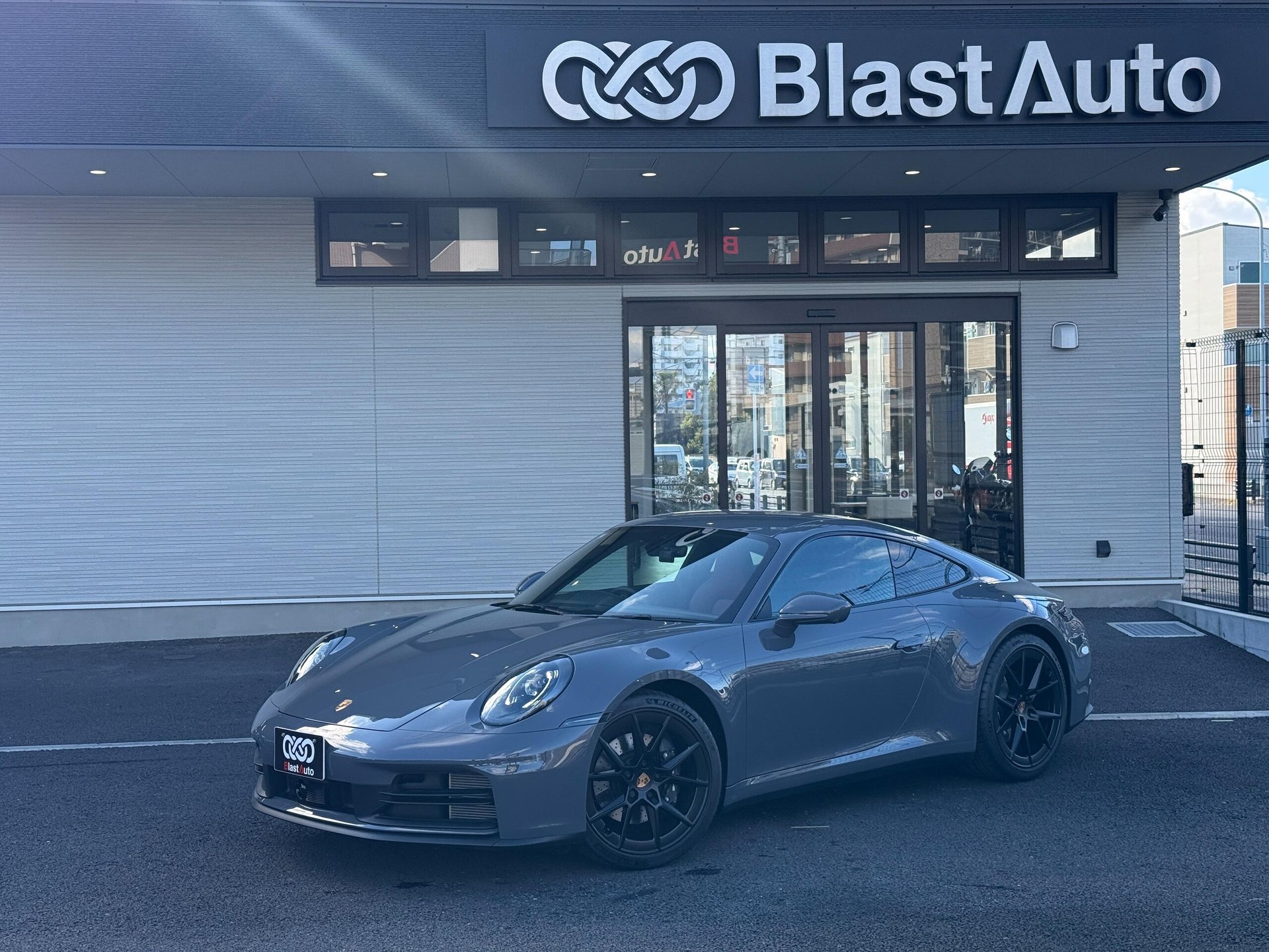 PORSCHE 911 - View 1