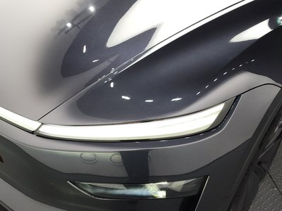 TESLA MODEL Y - 9
