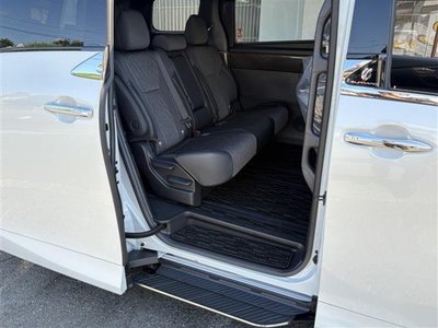 2026 Toyota ALPHARD — фото 3