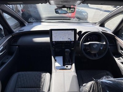 2026 Toyota ALPHARD — фото 4