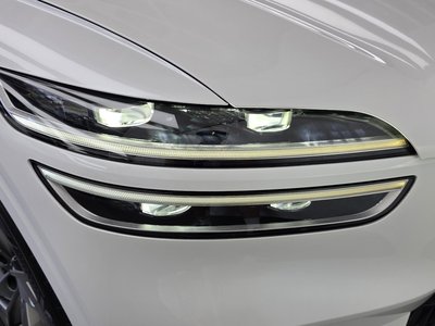 2022 Genesis ELECTRIFIED GV70 photo 9