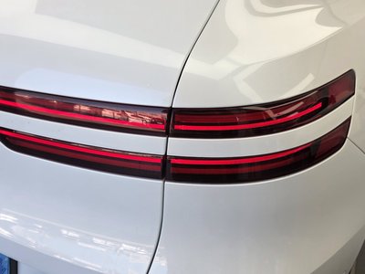 2022 Genesis ELECTRIFIED GV70 photo 10